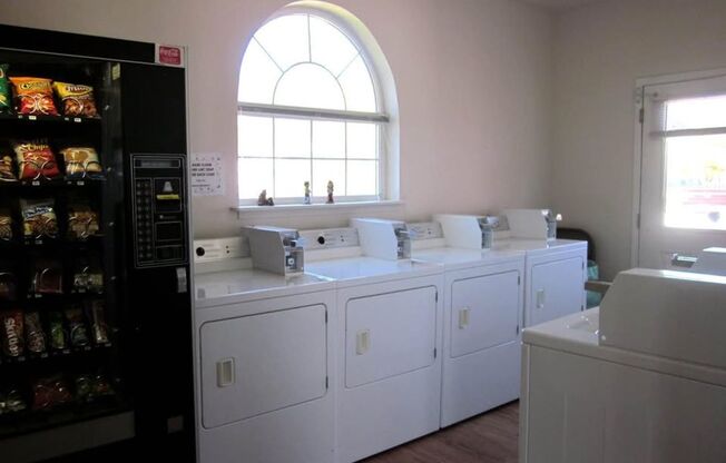 1 bed, 1 bath, 672 sqft, $537, Unit BW0221