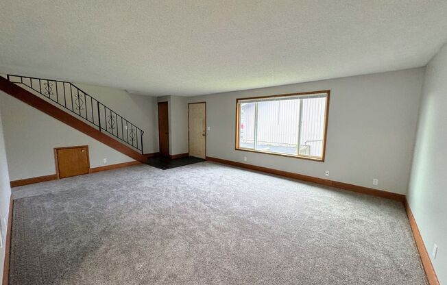 2 beds, 1.5 baths, $1,595, Unit 3281