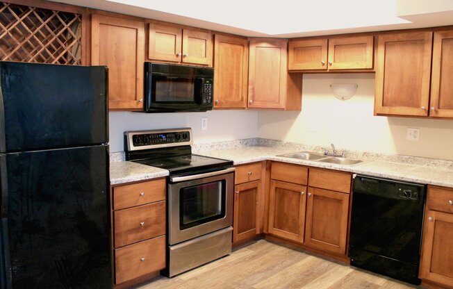 2 beds, 1 bath, 900 sqft, $975, Unit 907 West Crestwood Drive Apt 104