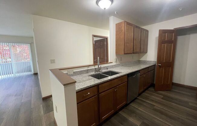 2 beds, 2 baths, 1,040 sqft, $1,595, Unit 3148-205