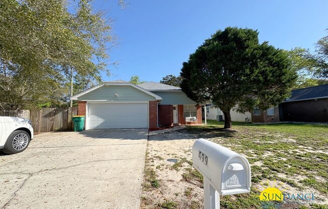 Charming 3-Bedroom Home Near Hurlburt Field AFB, Perfect for Relaxation and Entertaining!