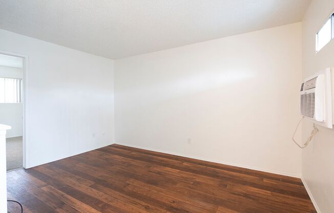 1 bed, 1 bath, $1,795, Unit 28