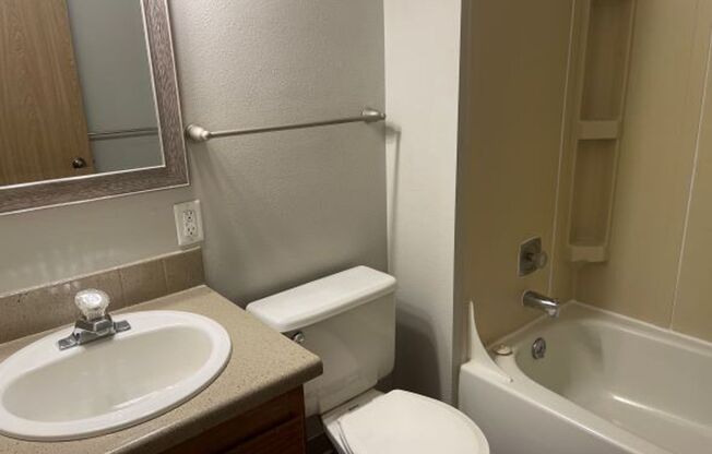 1 bed, 1 bath, 616 sqft, $1,250, Unit 1530