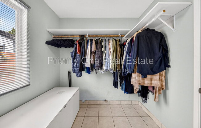 3 beds, 2 baths, 1,192 sqft, $4,195