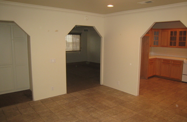 3 beds, 1 bath, $1,875