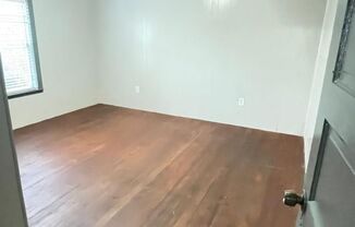 3 beds, 1 bath, $999