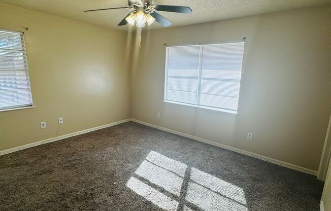 3 beds, 2 baths, $1,595