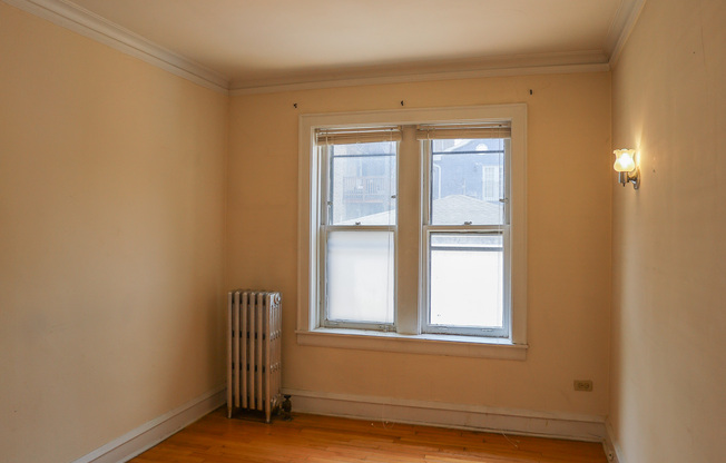 4246 N FRANCISCO AVE