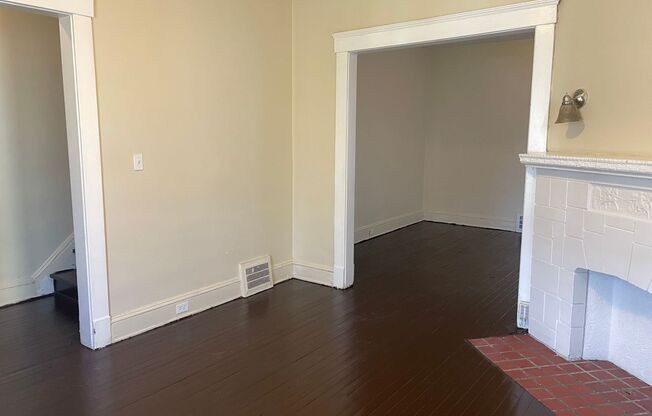 3 beds, 1 bath, 1,292 sqft, $1,095, Unit 1278