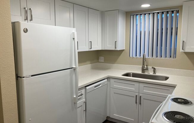 2 beds, 2 baths, 900 sqft, $1,750, Unit 224