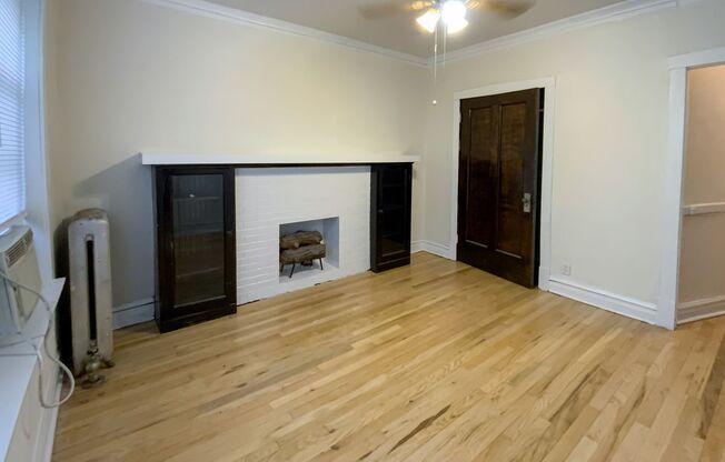 Studio, 1 bath, 375 sqft, $1,325, Unit 4844-3