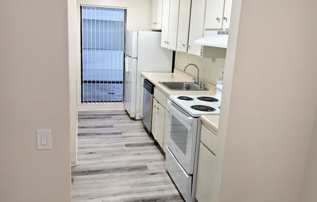 2 beds, 2 baths, 1,097 sqft, $2,550, Unit 143118