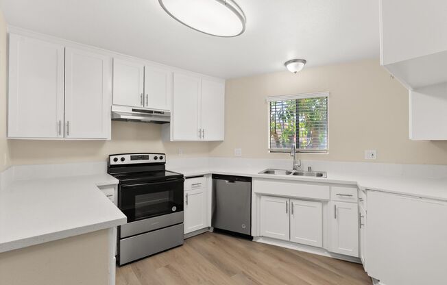 3 beds, 1.5 baths, 1,000 sqft, $2,550, Unit 4133-A