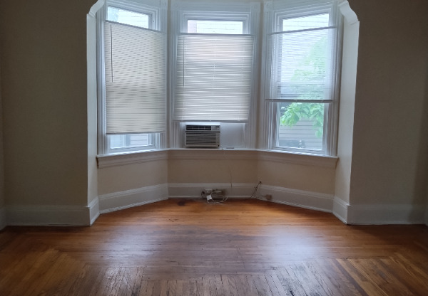 536 HOWELL AVE