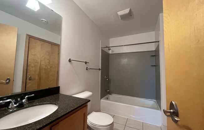 1 bed, 1 bath, 924 sqft, $1,395, Unit 202