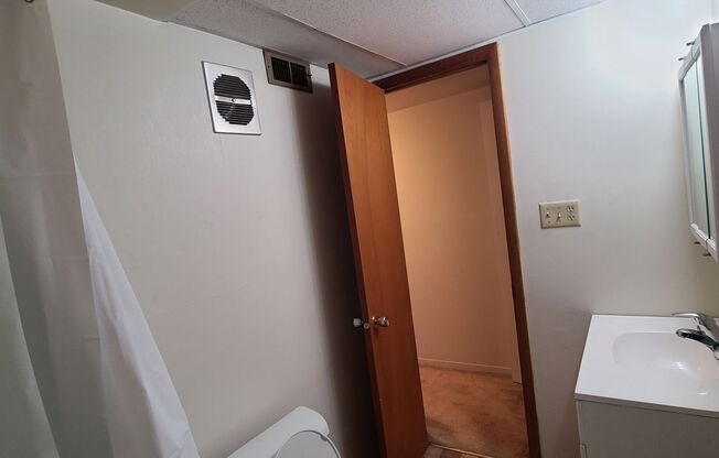 1 bed, 1 bath, 1 sqft, $995, Unit GOV - 603