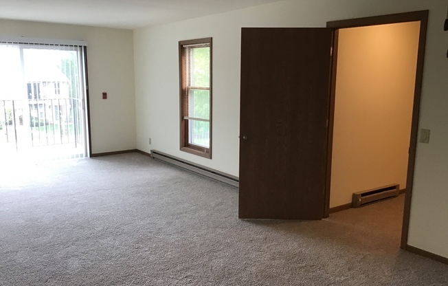 2 beds, 1 bath, 1,000 sqft, $1,650, Unit 7717CF