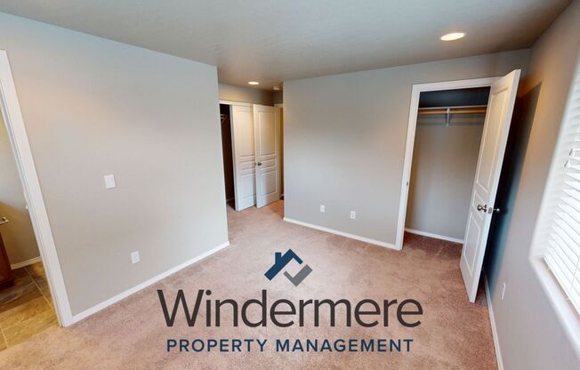 3 beds, 2 baths, 1,064 sqft, $1,695, Unit chin215-1