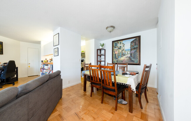 1 bed, 2 baths, 900 sqft, $5,500, Unit 35D