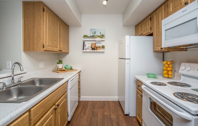 2 beds, 2 baths, 900 sqft, $1,305, Unit 253