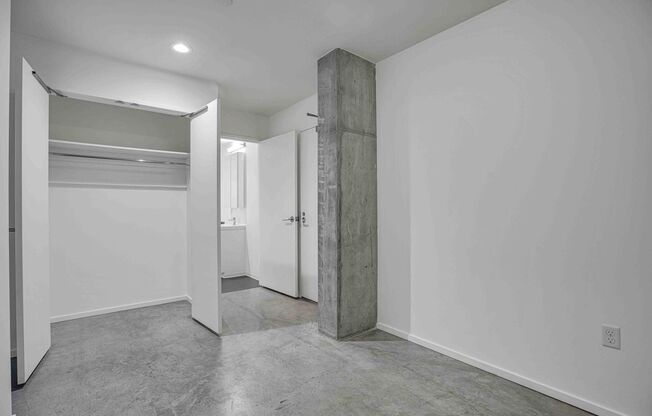 Studio, 1 bath, 455 sqft, $1,440, Unit 261-404