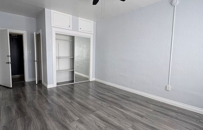 2415 E 53RD LLC