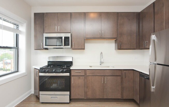 3407 FULLERTON