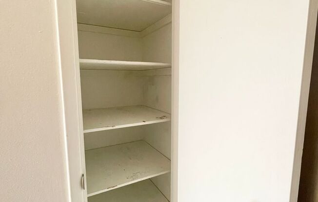 Studio, 1 bath, 370 sqft, $1,425, Unit 407