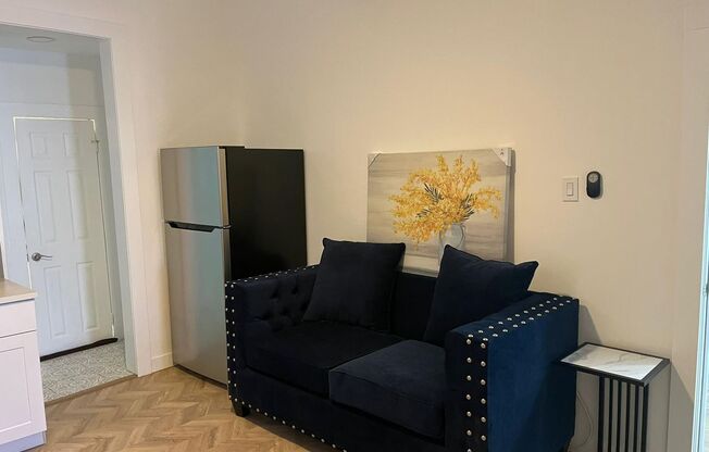 Central Location Beautiful  Remodel apartments complex