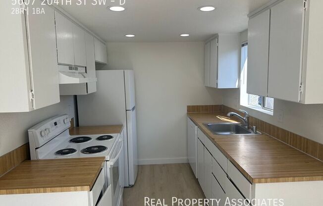 5607 204 ST SW