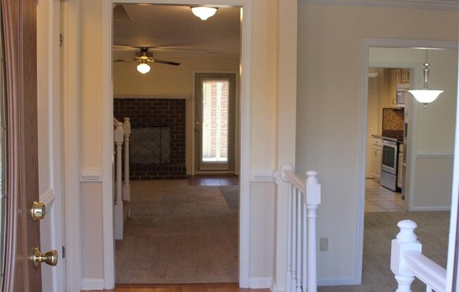 1026 TOTTENHAM LN