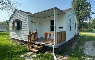 Updated 2BD/1BA