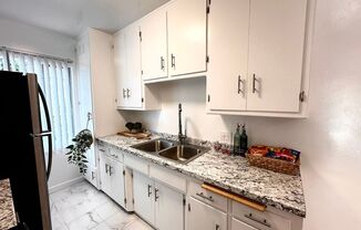 1 bed, 1 bath, 650 sqft, $2,395