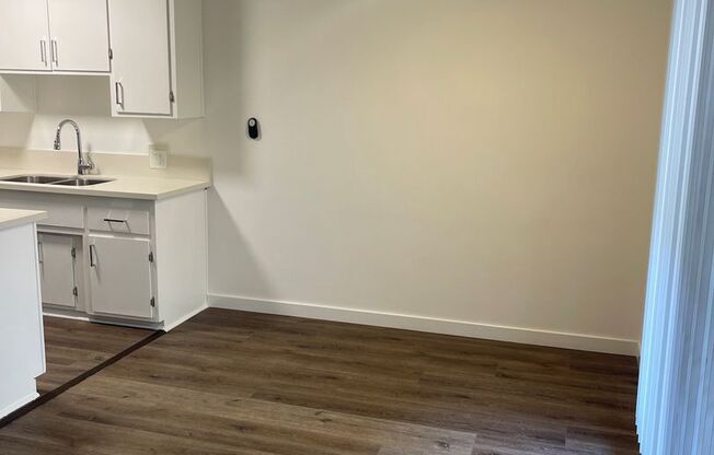 1 bed, 1 bath, $2,075, Unit 02