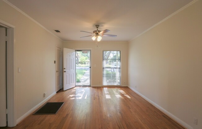 Charming 2-1-1 in one of Fort Worth's safest neighborhoods!