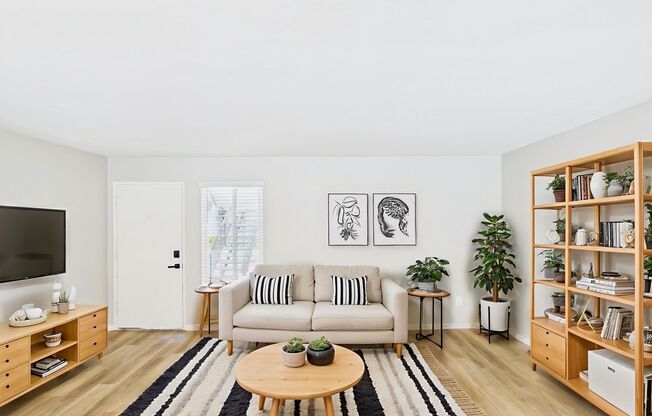 NNP - 3752 Nile Street