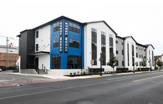 Studio, 1 bath, 700 sqft, $1,200, Unit Apt 312