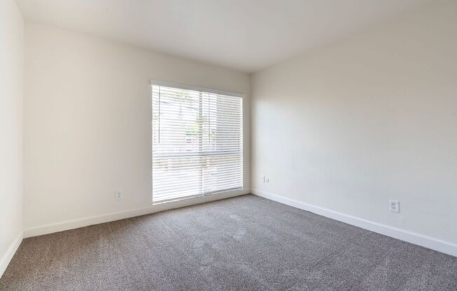 2 beds, 1 bath, 825 sqft, $1,995, Unit 11