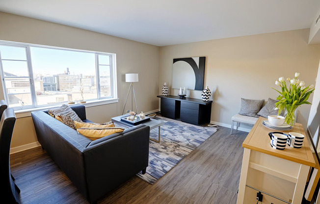 2 beds, 1 bath, 790 sqft, $1,450, Unit 408