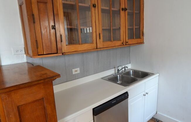 Studio, 1 bath, 700 sqft, $1,350, Unit 4828H-1N