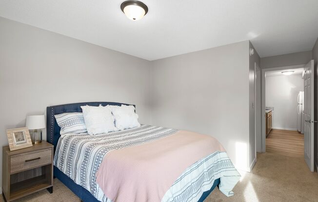 1 bed, 1 bath, 750 sqft, $1,245, Unit 274