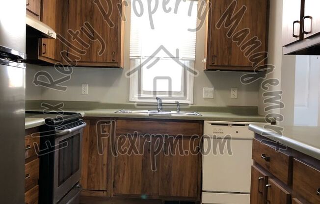 2 Bedroom unit located in Maumee School District