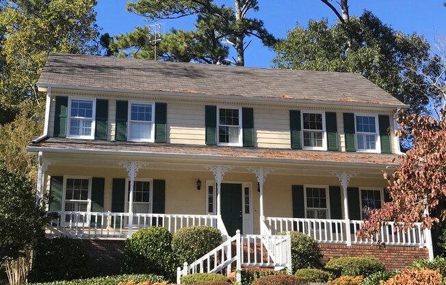 Great 4 Bedroom 2.5 Bath home in East Cobb Marietta