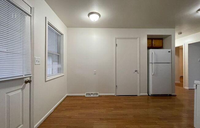 2 beds, 1 bath, $1,395, Unit 5852