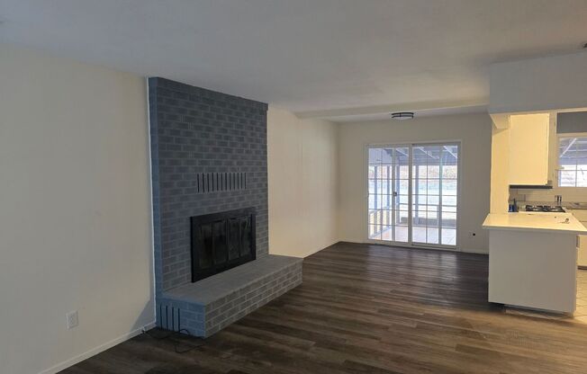 Large 3 Bed 2 Bath House