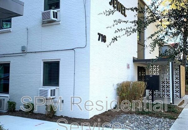 718 S 5 AVE