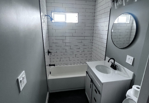 5850 1/2 ESTRELLA AVE