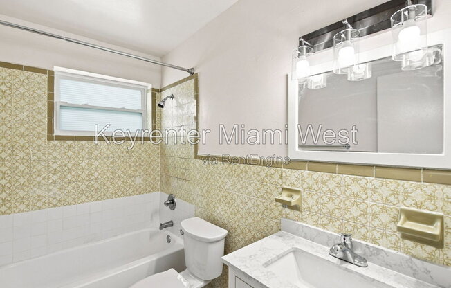 2 beds, 1 bath, 825 sqft, $2,100, Unit 1
