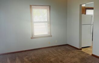 2 beds, 1 bath, $875