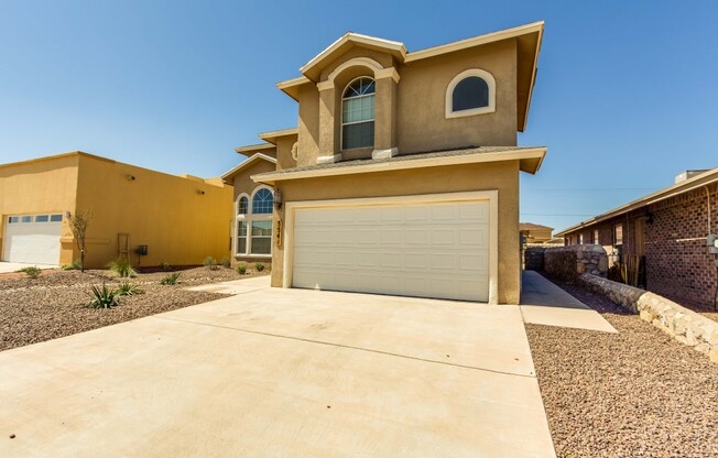 Lovely Home With Refrigerated Air!!